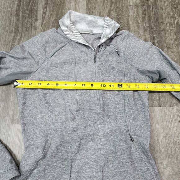 LULULEMON GRAY 1/4 ZIP STRETCHY ZIP POCKETS SWEATSHIRT PULLOVER SIZE 4 - Picture 10 of 11